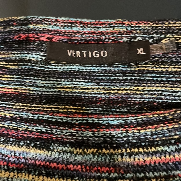 Vertigo knit short sleeve top - Picture 4 of 7
